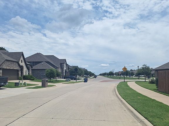 4th image of 3433 Sequoia Ln