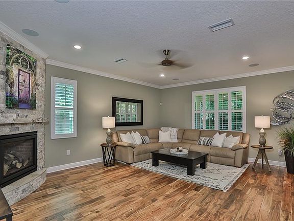 5th image of 4105 W Vasconia St