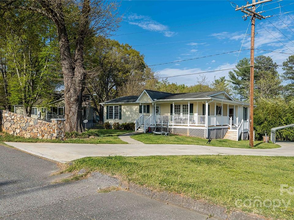 1st image of 701 Walker Dr
