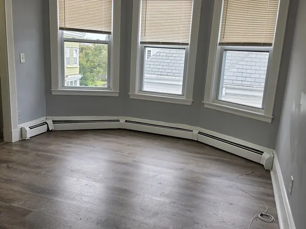 127 Washington St, Lynn, MA