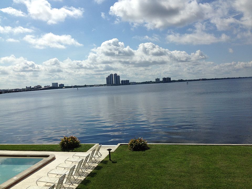 Riverfront 