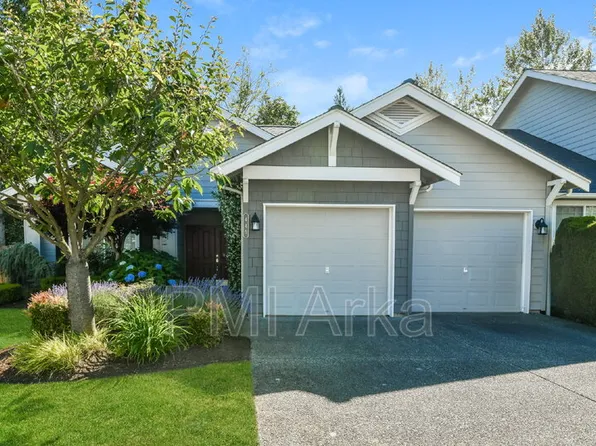 445 243rd Pl SE, Sammamish, WA 98074
