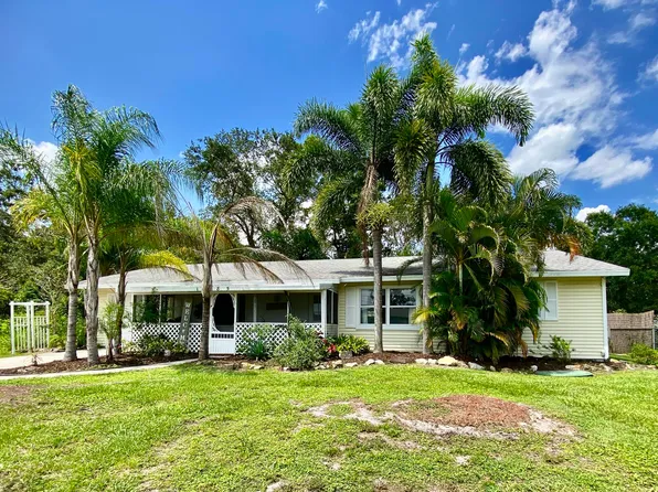 1685 SW Cecelia Lane, Port St Lucie, FL 34953