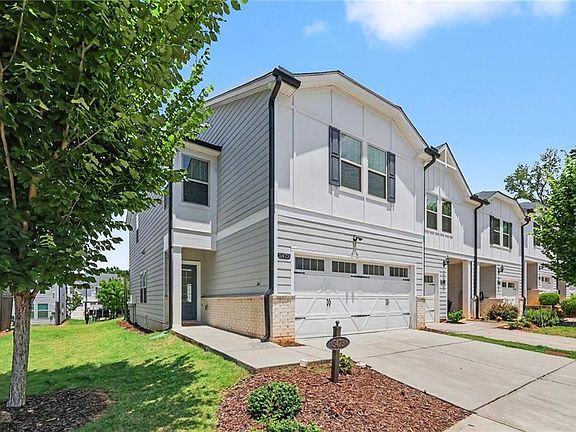 2nd image of 5473 Plain Field Ln