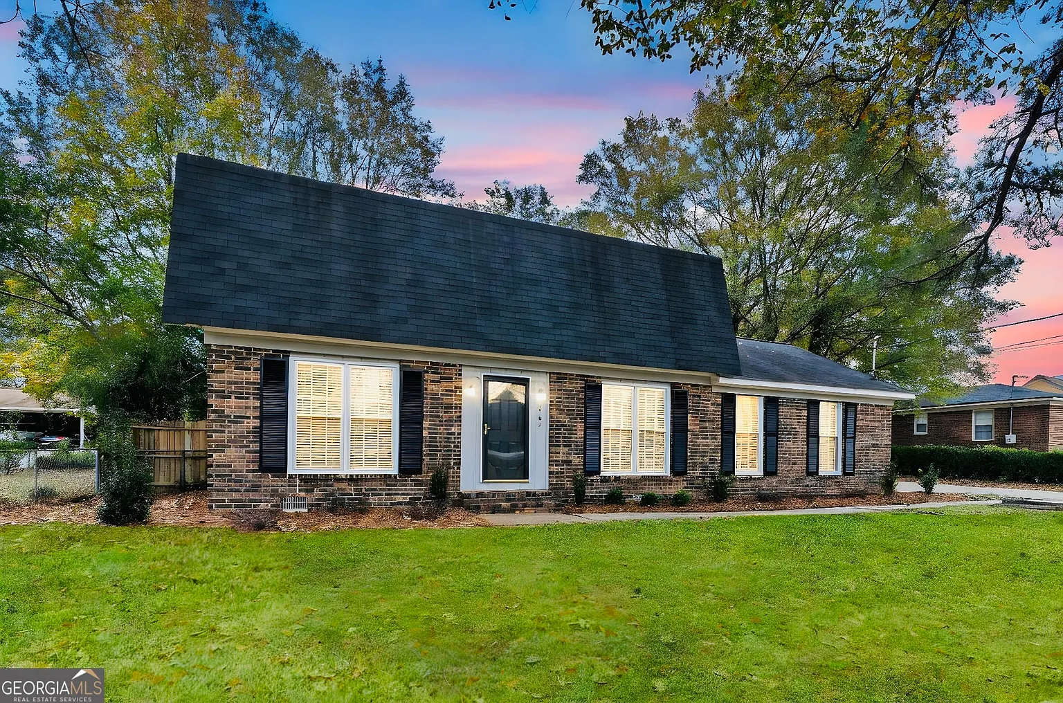 1303 Forest Hill Rd photo 1