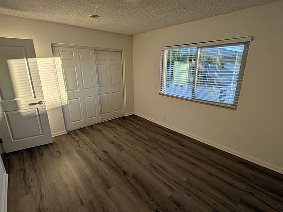 5th image of 922 W Olive Ave #D