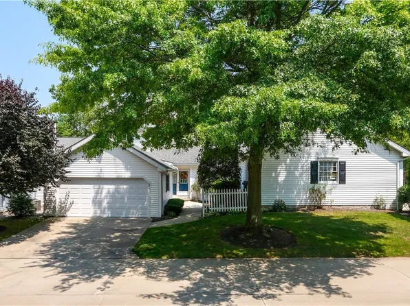 656 Fairfield Ln, Aurora, OH 44202