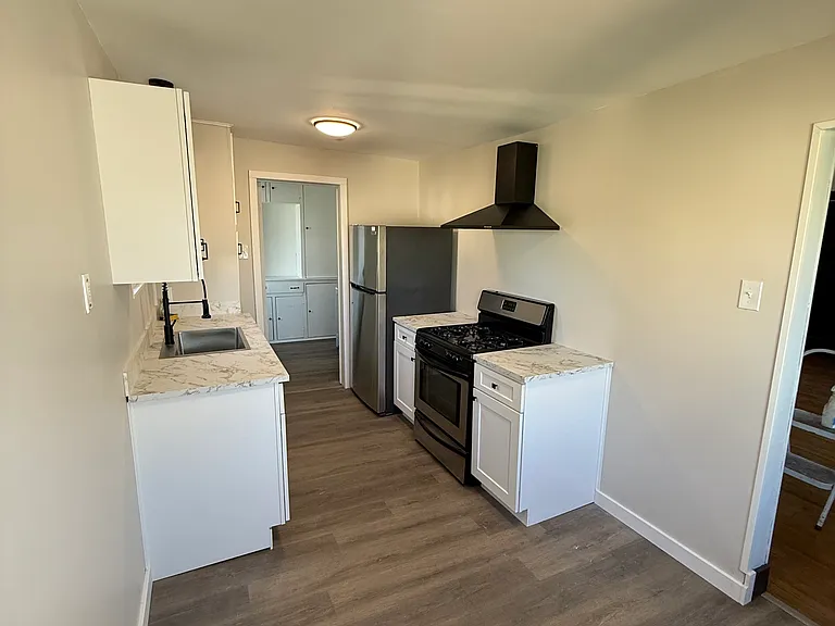 59 Dundee St #B — Photo 3