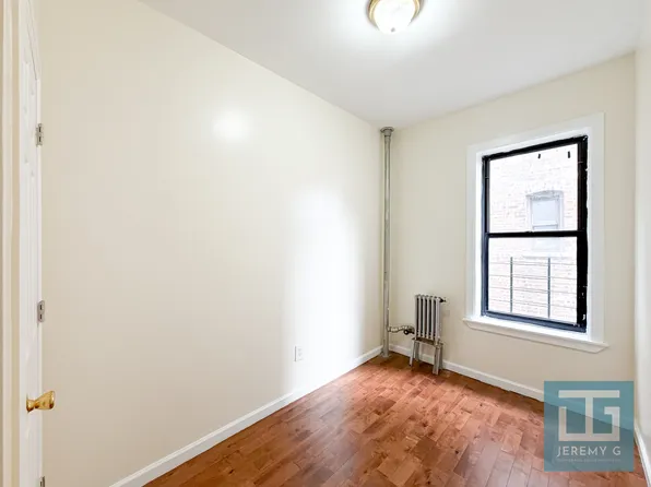 620 West 182nd Street image 4 of 8