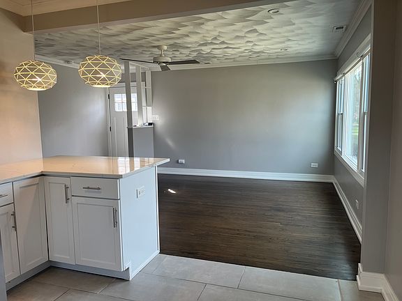 5th image of 1329 Fowler Ave