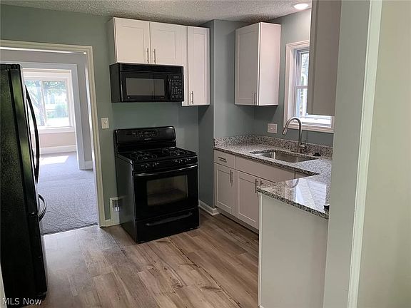 3rd image of 1781 Shaw Ave