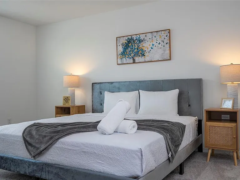 686 Longboat Dr — Photo 21