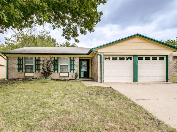705 Reveille Rd, Fort Worth, TX 76108