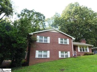 204 Lakewood Dr, Spartanburg, SC 29302