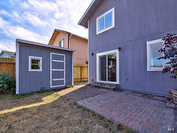 4th image of 972 Stewart Street