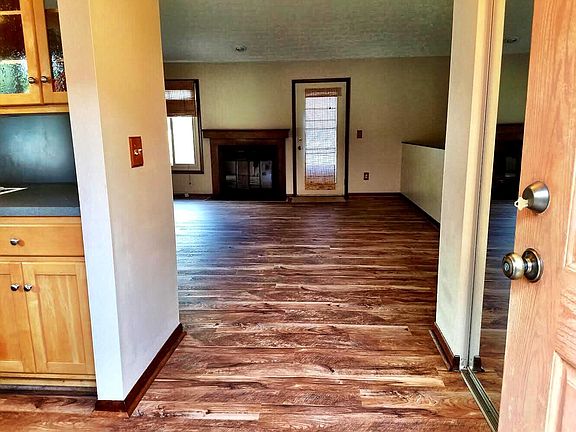 4th image of 58 Groton Dr