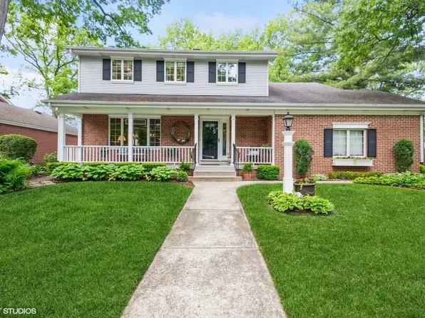 18038 Whitman Ln, Lansing, IL 60438