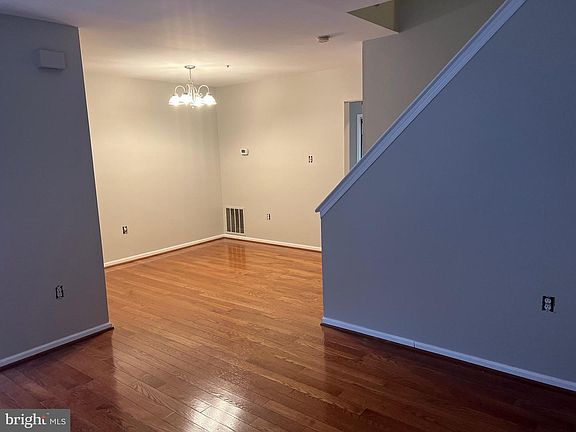3rd image of 2819 Mueserbush Ct