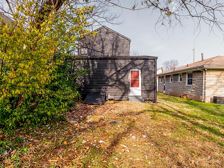 4012 Sunset Ave — Photo 10