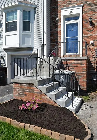 266 Clearbrook Ct — Photo 2