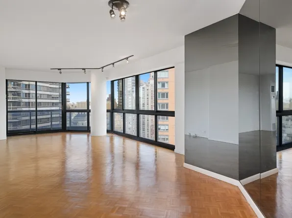 200 E 61st St APT 25E, New York, NY 10065