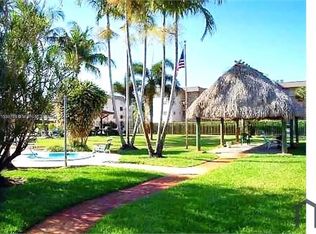 8121 SW 24th Ct APT 101, Davie, FL 33324
