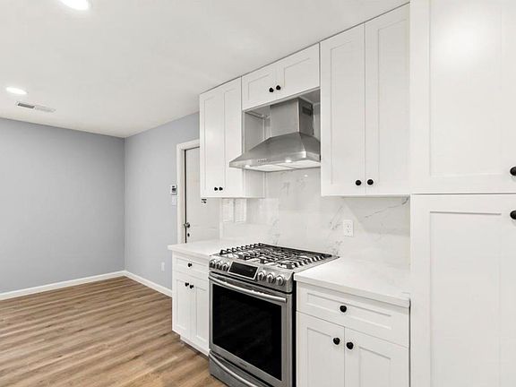 5th image of 7515 Jason St