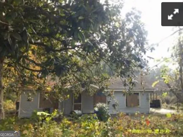 310 Pine Cir, Bowdon, GA 30108