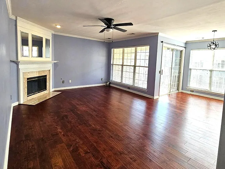 8202 Catbird Cir #202 — Photo 6