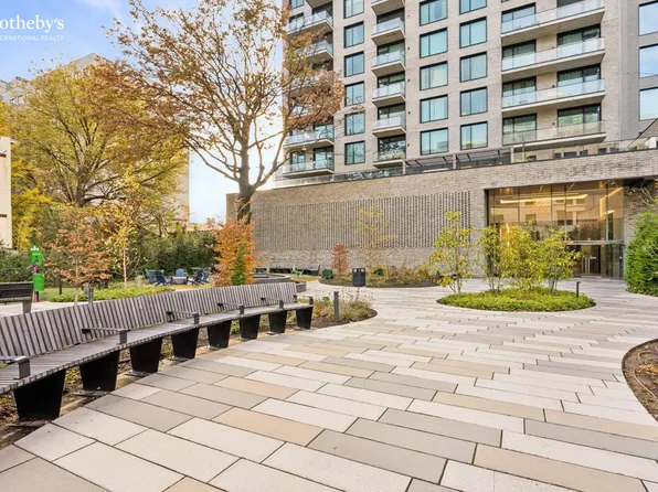 45-30 Pearson Street image 18 of 19