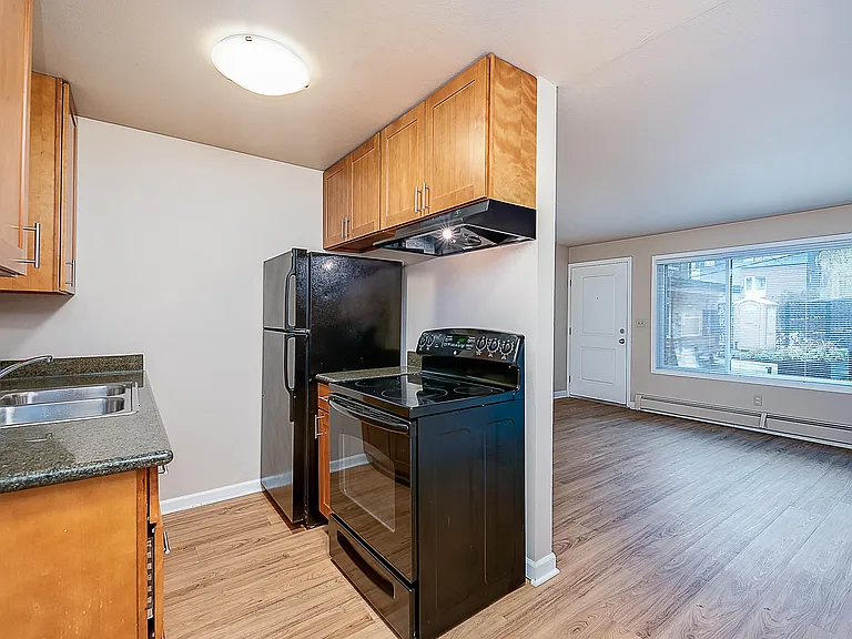 201 NE 40th St #204 — Photo 11