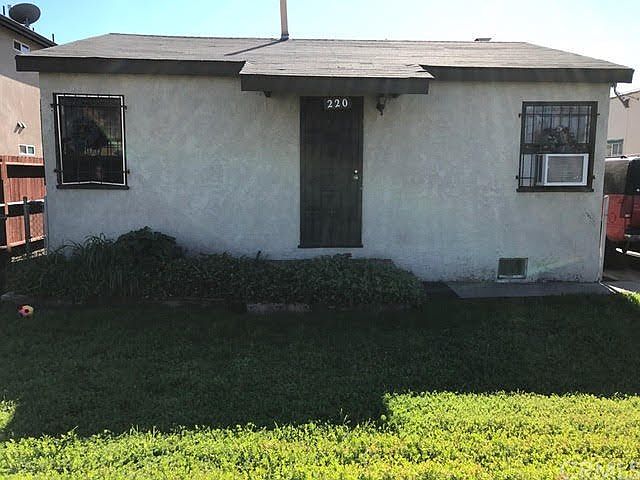 2nd image of 220 W 109th St