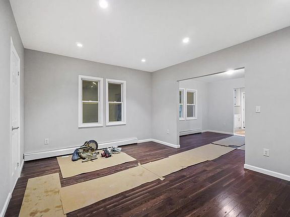 4th image of 4231 Bruner Ave #F