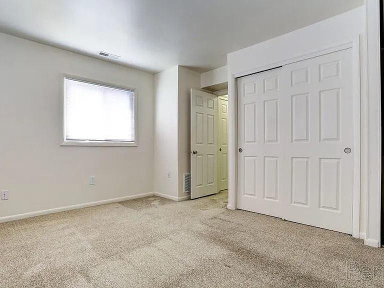 Rosedale Apartments — Photo 26