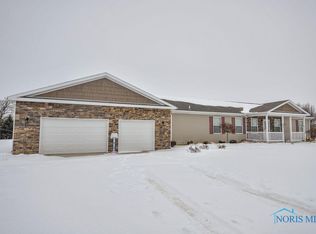 408 Waterloo Dr, Arlington, OH 45814