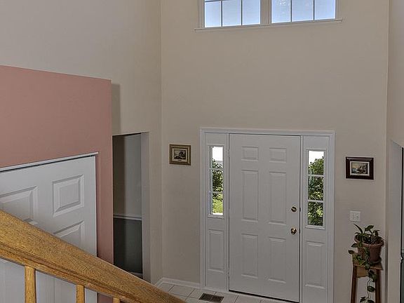 4th image of 915 Huntington Cir