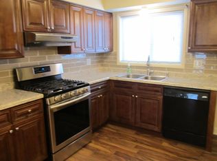 10425 Dearlove Rd APT A1, Glenview, IL 60025