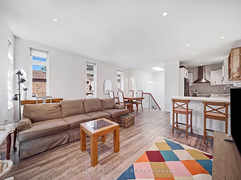 389R Leslie St S #SOUTH — Photo 3
