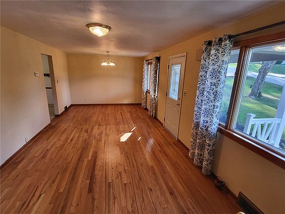 5th image of 6615 Shady Ave