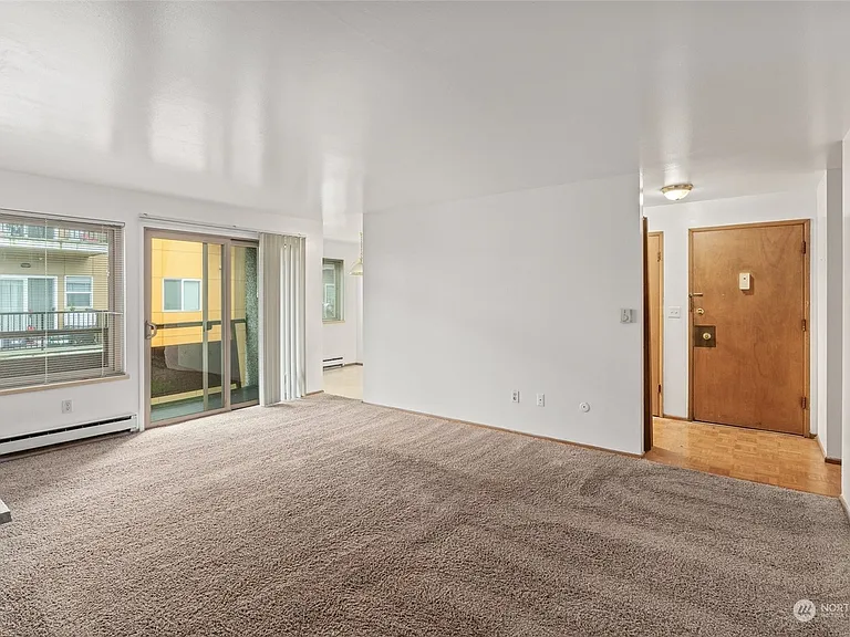 The Cameo Apartments — Photo 9