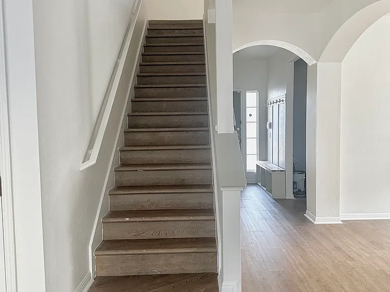 4704 Lake Champlain Ln — Photo 13