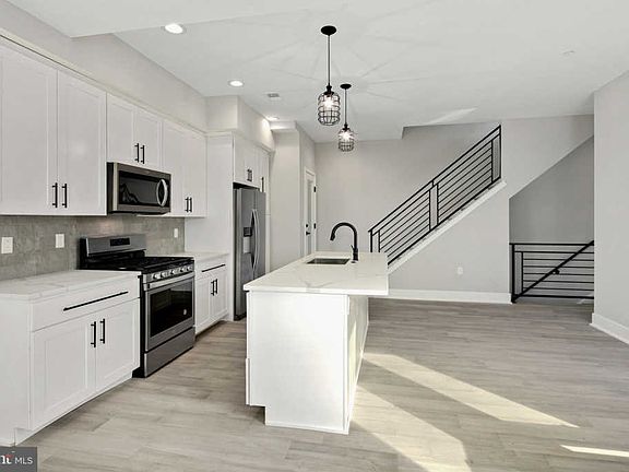 5th image of 2537 Grays Ferry Ave #2