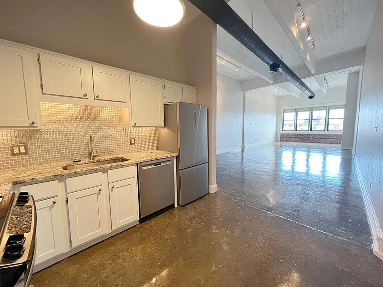 408 S Front St #508 — Photo 8