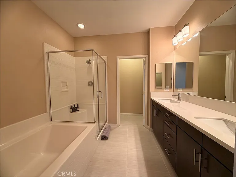 1508 W Artesia Sq #B — Photo 20