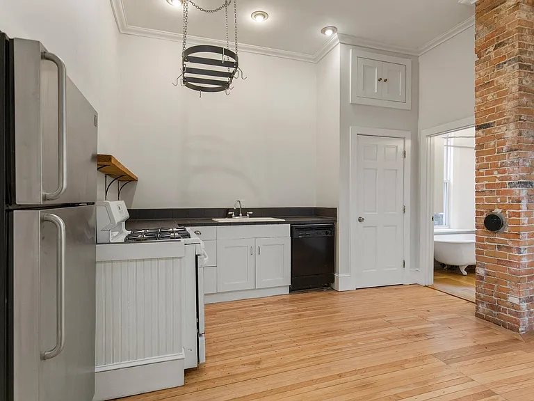 34 Cushman St #1 — Photo 15