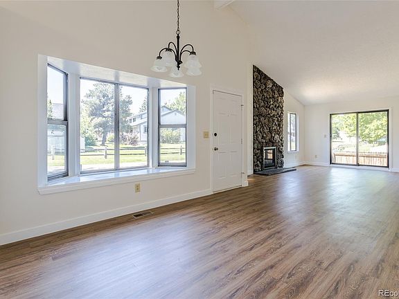 5th image of 8937 Yukon Street