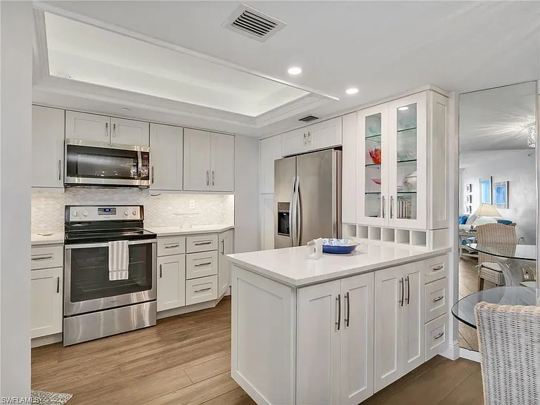4751 Gulf Shore Blvd N #602 — Photo 17