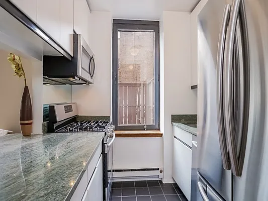 Sold by Sotheby's International Realty | media 16