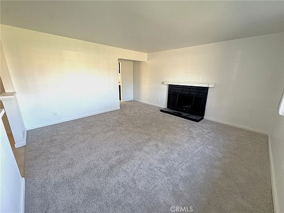 4th image of 835 E Claude St