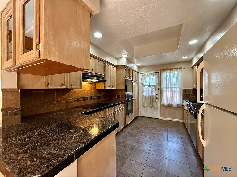 101 Blanco St — Photo 7